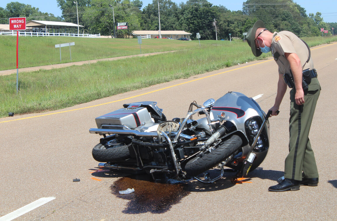 PARIS TN: Wreck on Highway 79 investigated